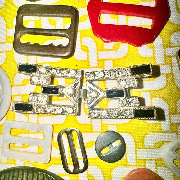 Bundle 87 VNT Belt Buckle Collection
